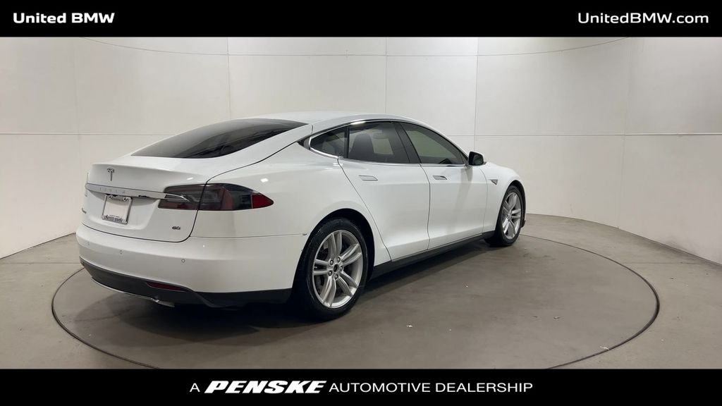 Thumbnail: 2014 Tesla Model S - 8
