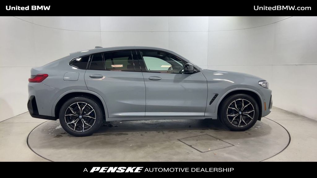 Thumbnail: 2024 BMW X4 - 9