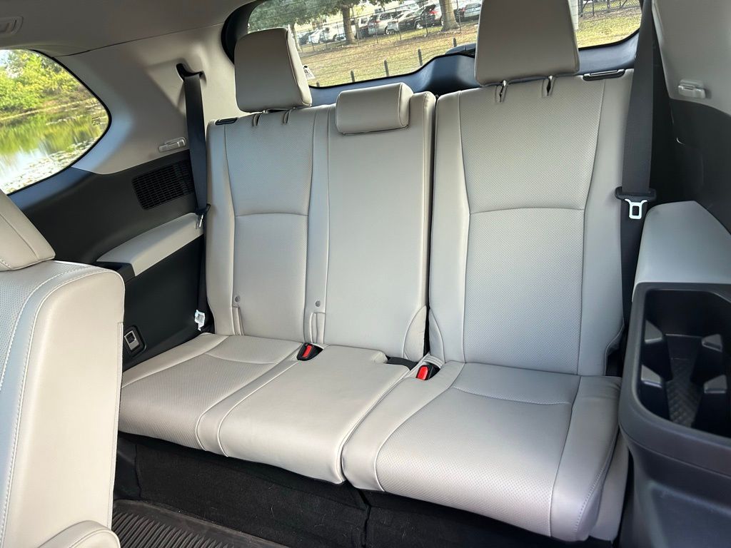 Thumbnail: 2025 Toyota Grand Highlander - 13