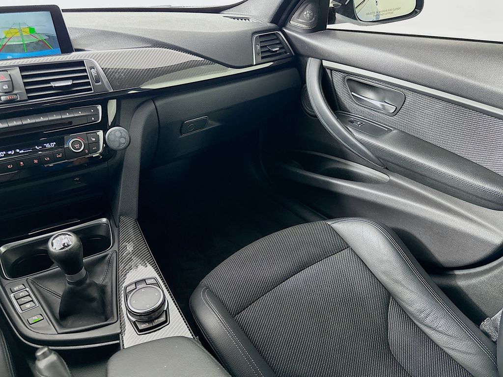 Thumbnail: 2017 BMW M3 - 24