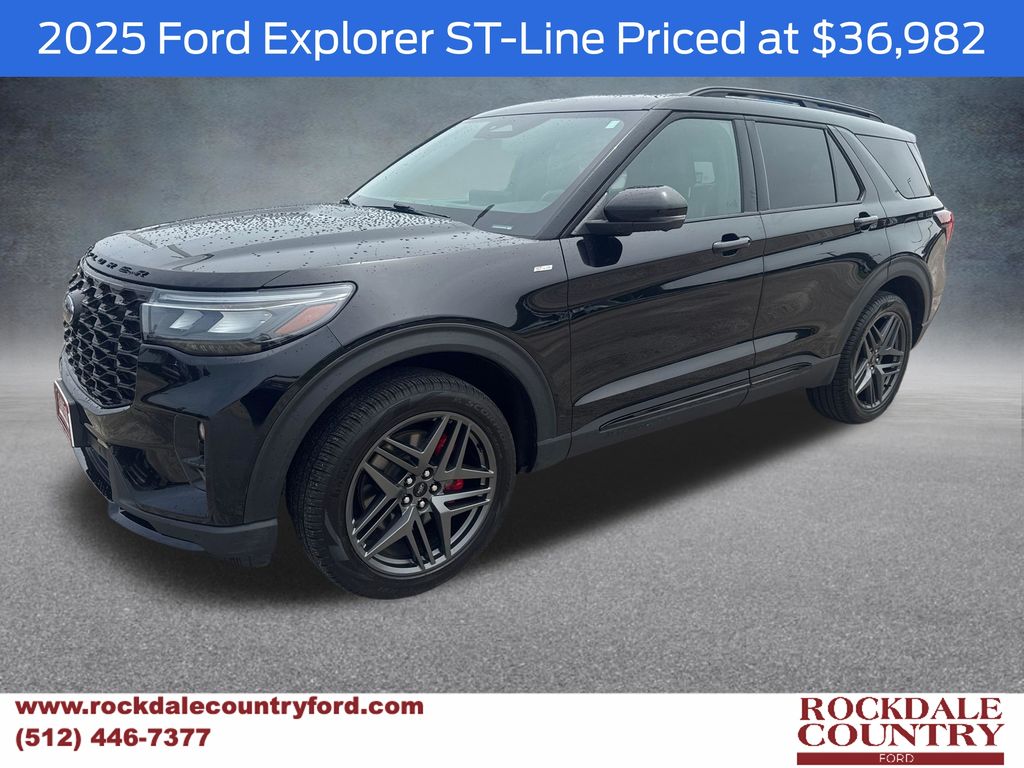  2025 Ford Explorer ST-Line AWD   