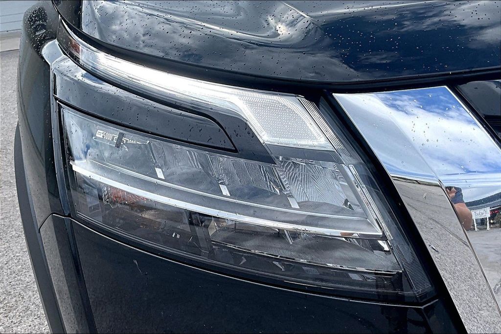 Used 2024 Nissan Pathfinder SUV