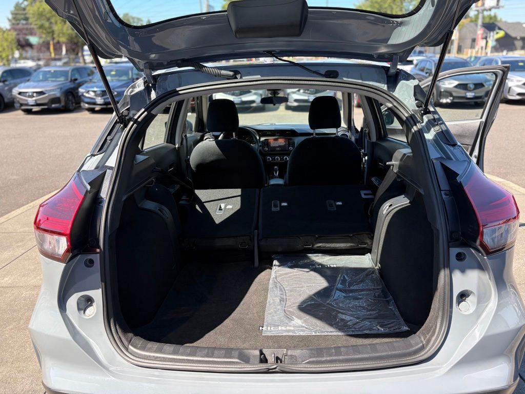 2024 Nissan Kicks SV