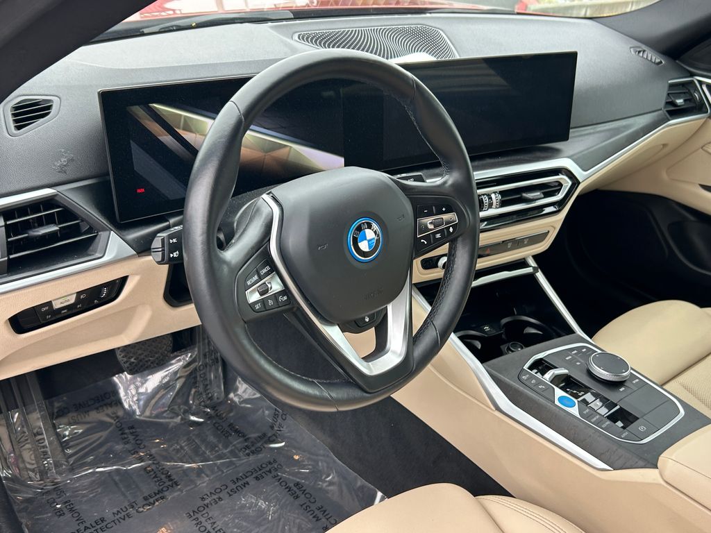 Thumbnail: 2023 BMW i4 - 13