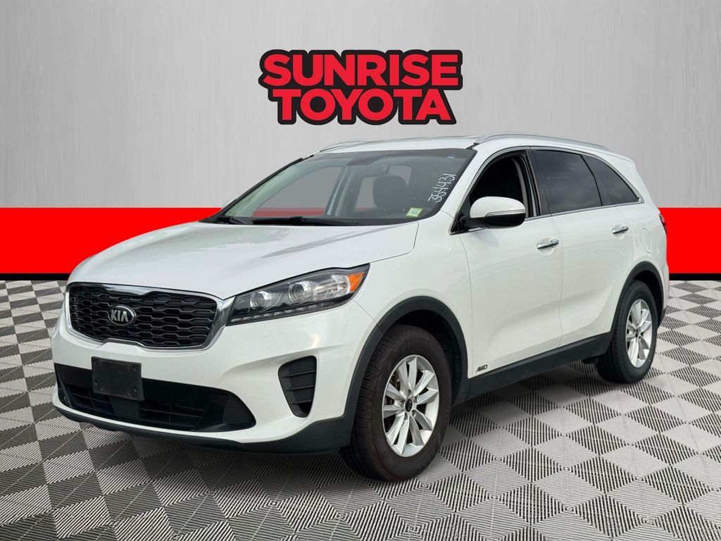 Used 2020 Kia Sorento LX with VIN 5XYPGDA34LG666349 for sale in Oakdale, NY