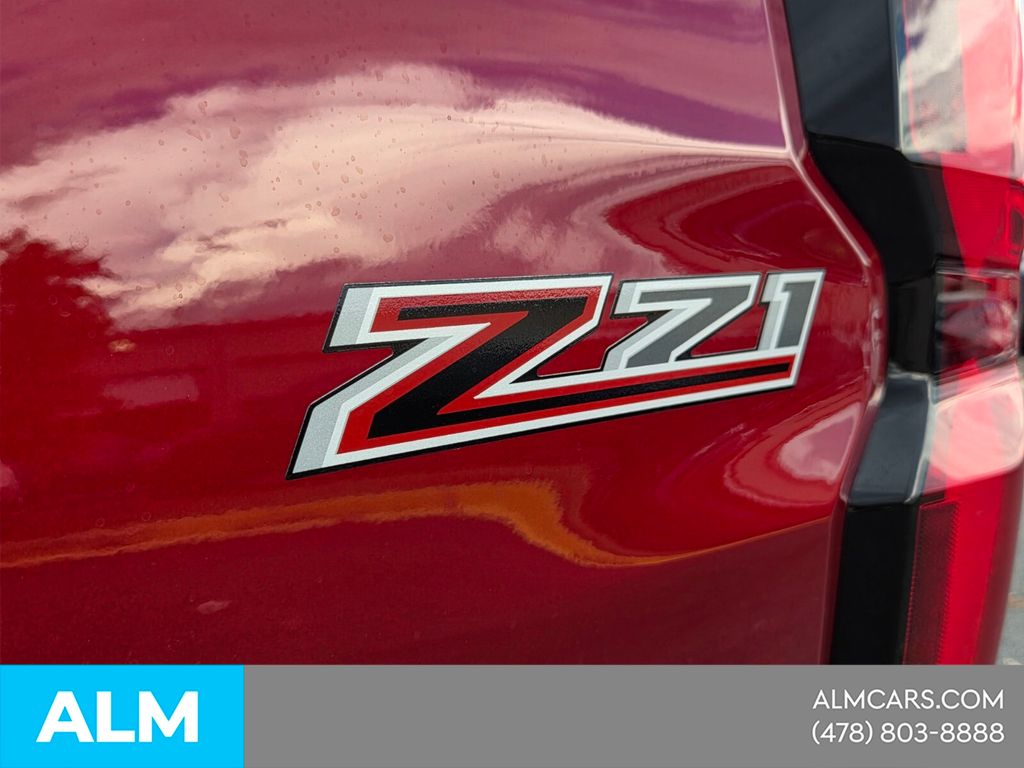 Used 2024 Red Chevrolet Z71 image 9