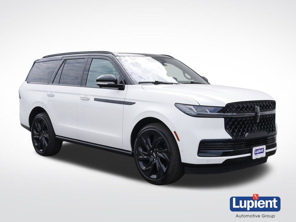 White Metallic 2025 Lincoln Navigator Black Label 4WD SUV / Crossover Four-Wheel Drive Automatic
