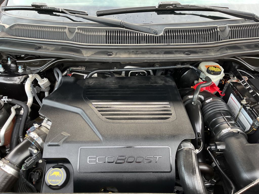 2017 Ford Explorer Sport 8