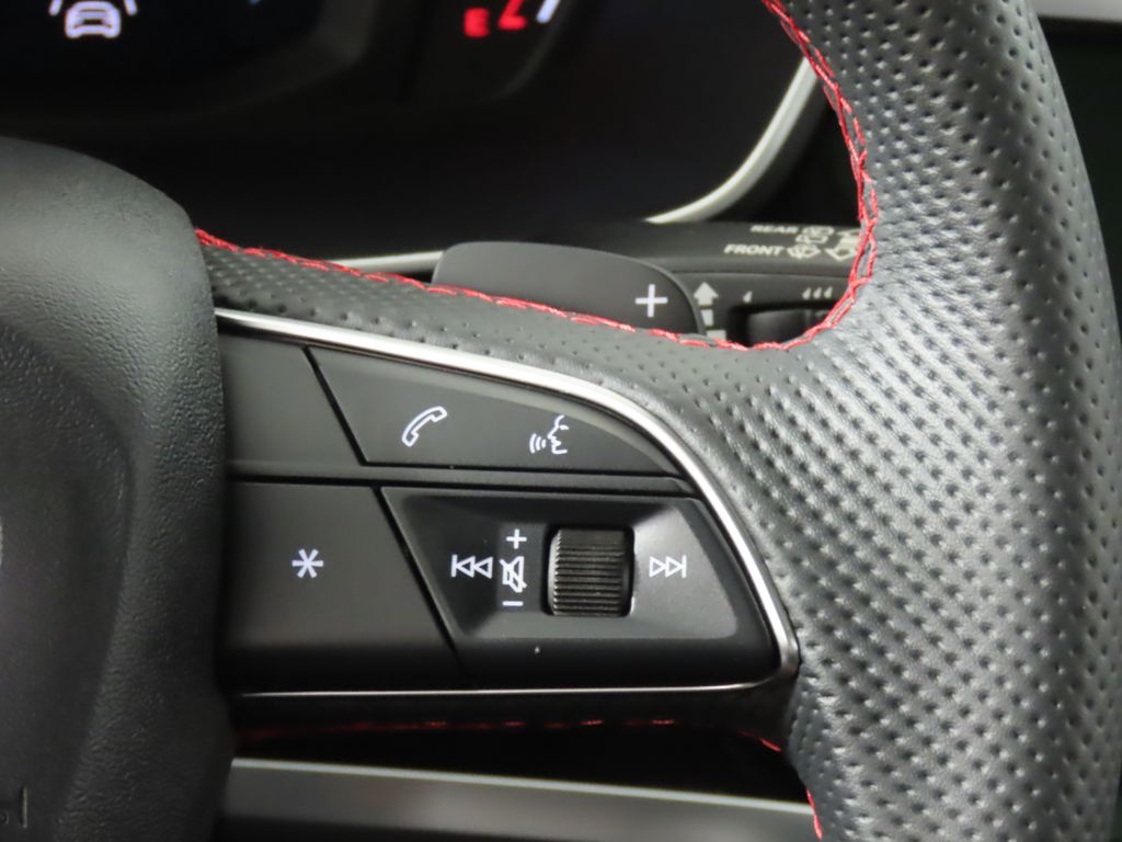 Thumbnail: 2025 Audi Q3 - 19