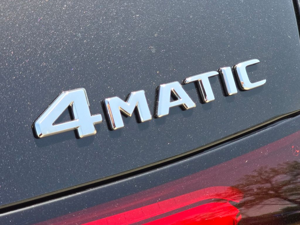 New 2026 Black Mercedes-Benz GLC 300 image 6