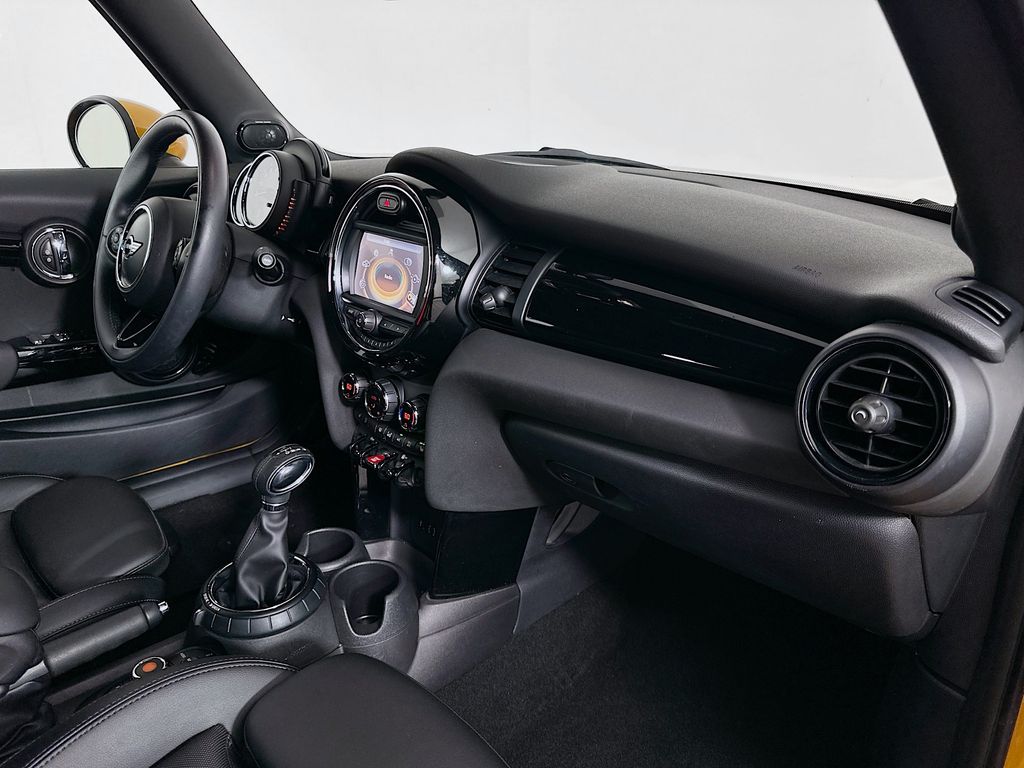 Thumbnail: 2016 MINI Cooper - 26