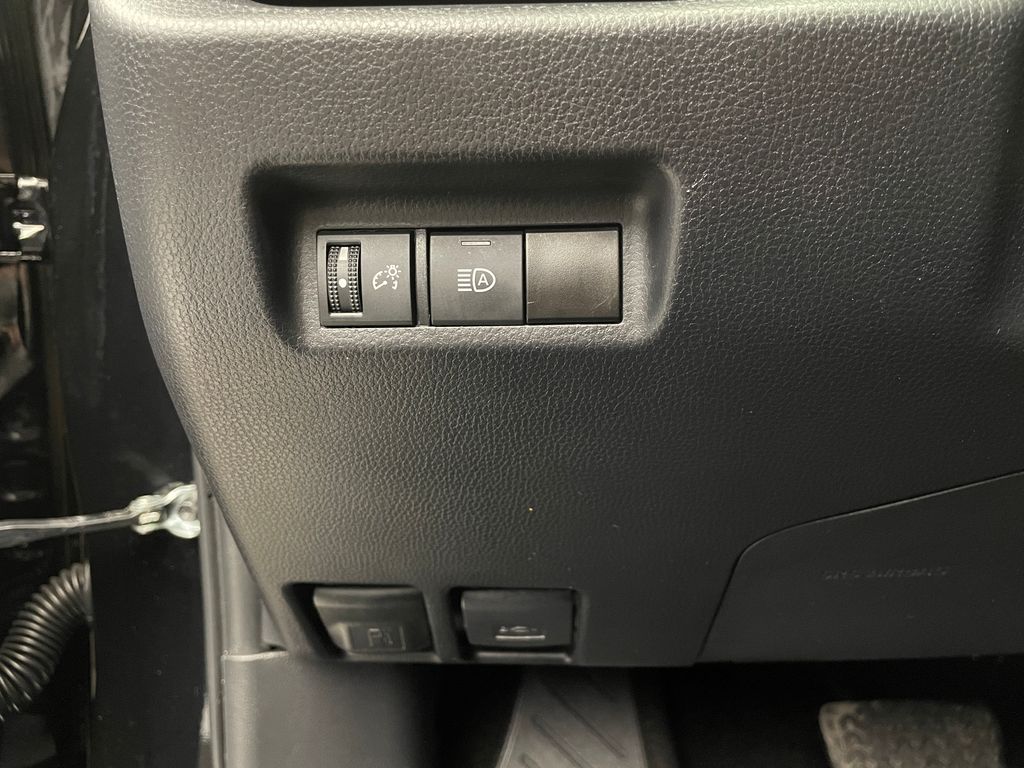 2024 Toyota RAV4 XLE 20