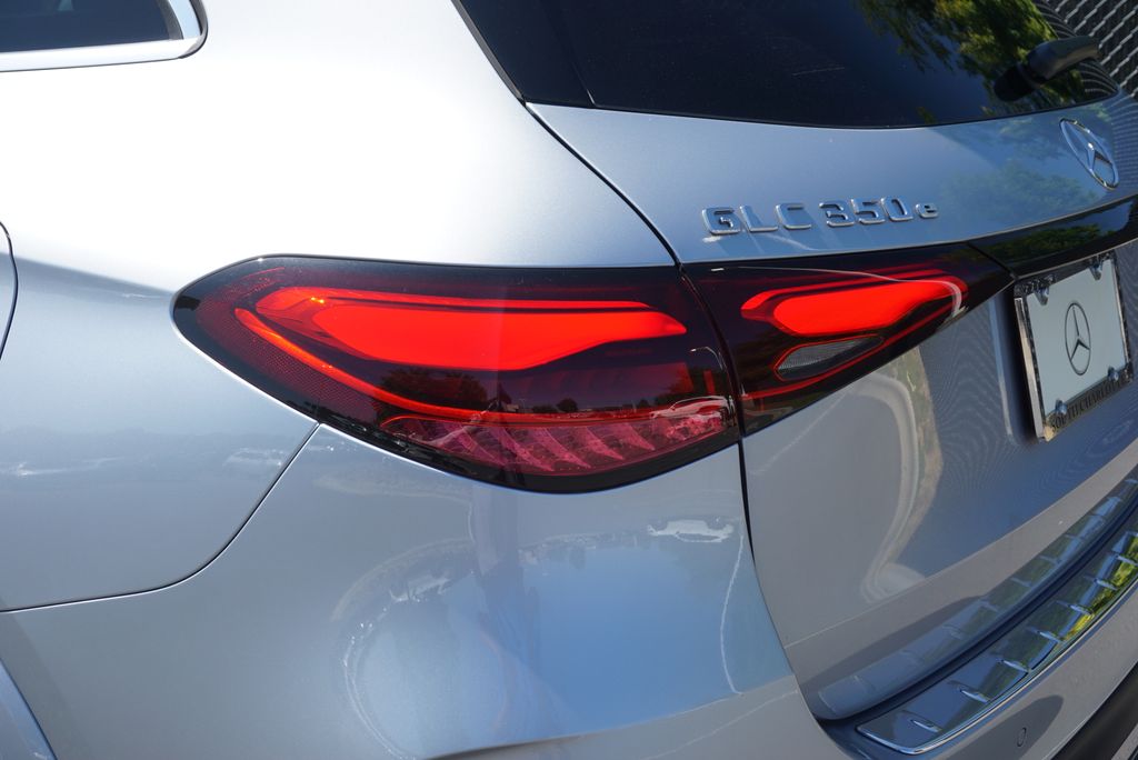 Thumbnail: 2025 Mercedes-Benz GLC - 15