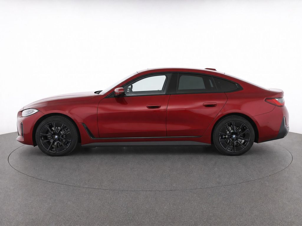 Thumbnail: 2023 BMW i4 - 6