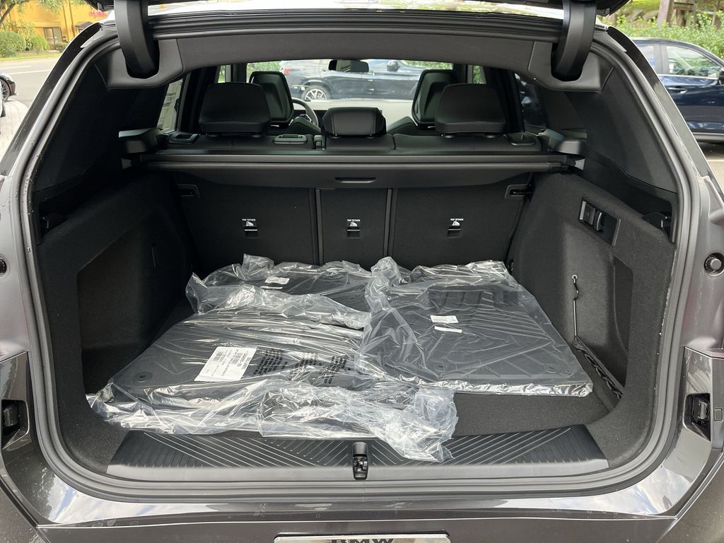 Thumbnail: 2025 BMW X3 - 24