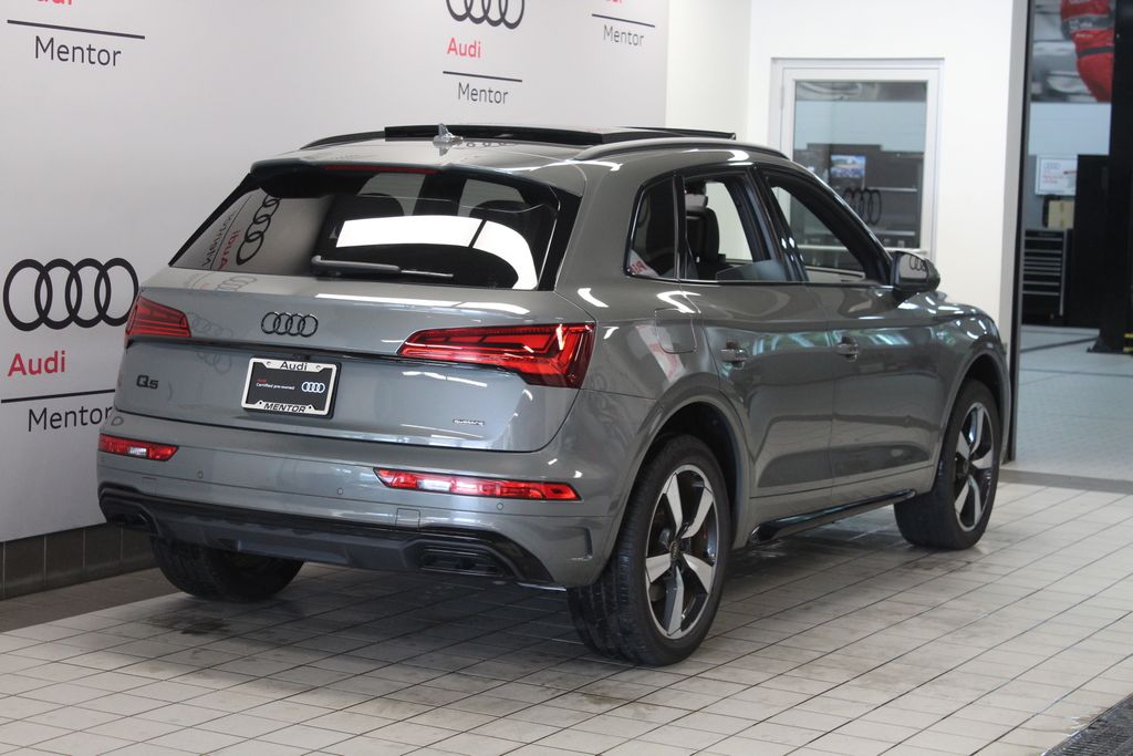 Thumbnail: 2023 Audi Q5 - 6