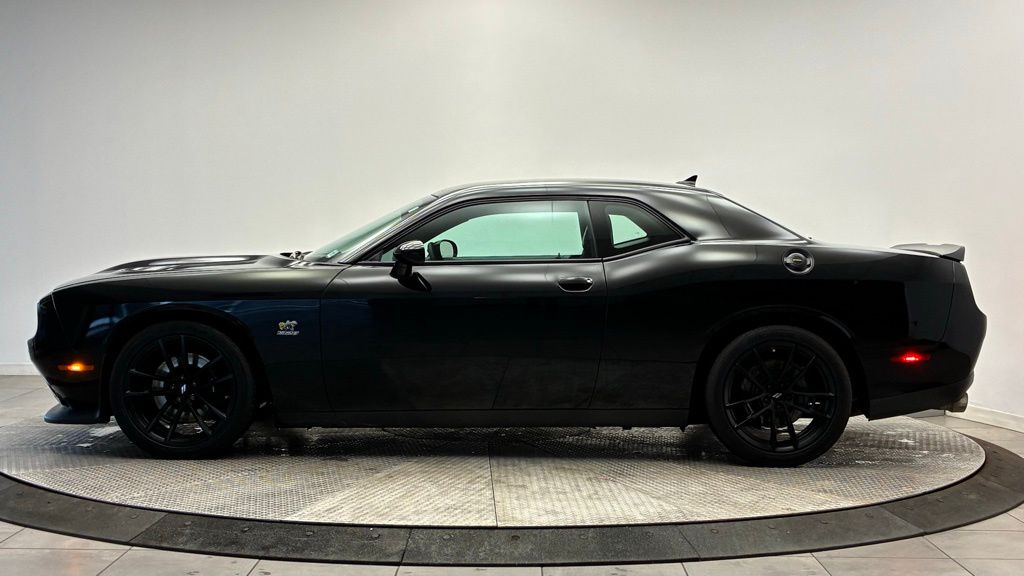 Thumbnail: 2019 Dodge Challenger - 3