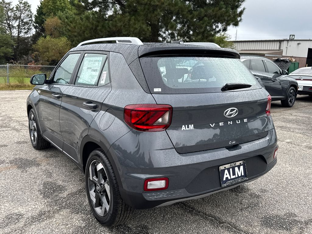 2026 Hyundai Venue SEL photo 2