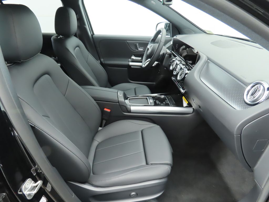 Thumbnail: 2025 Mercedes-Benz GLA - 20