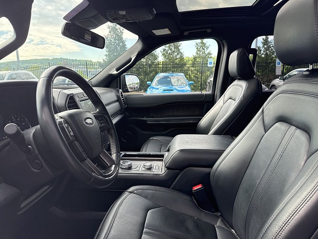 2021 Ford Expedition Limited photo
