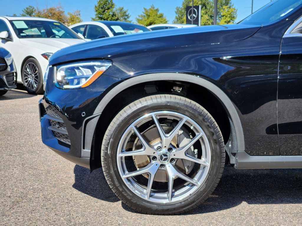 2021 Mercedes-Benz GLC GLC 300 9