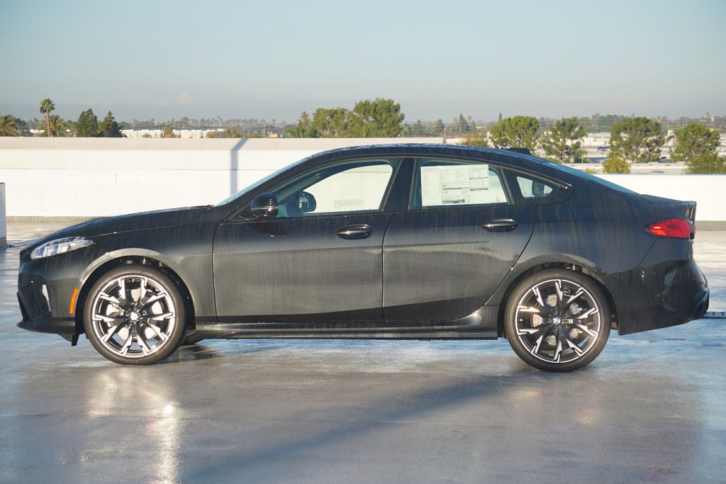 Thumbnail: 2026 BMW 2 Series - 4