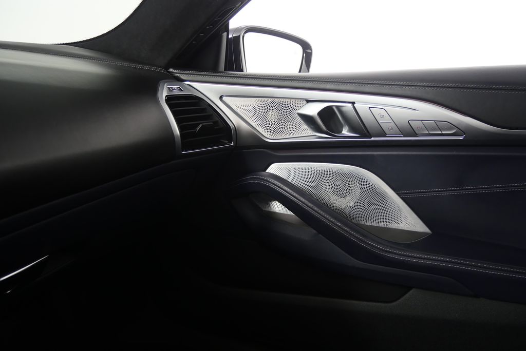 Thumbnail: 2022 BMW 8 Series - 29
