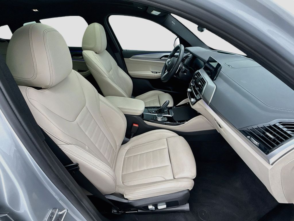 Thumbnail: 2021 BMW X4 - 19