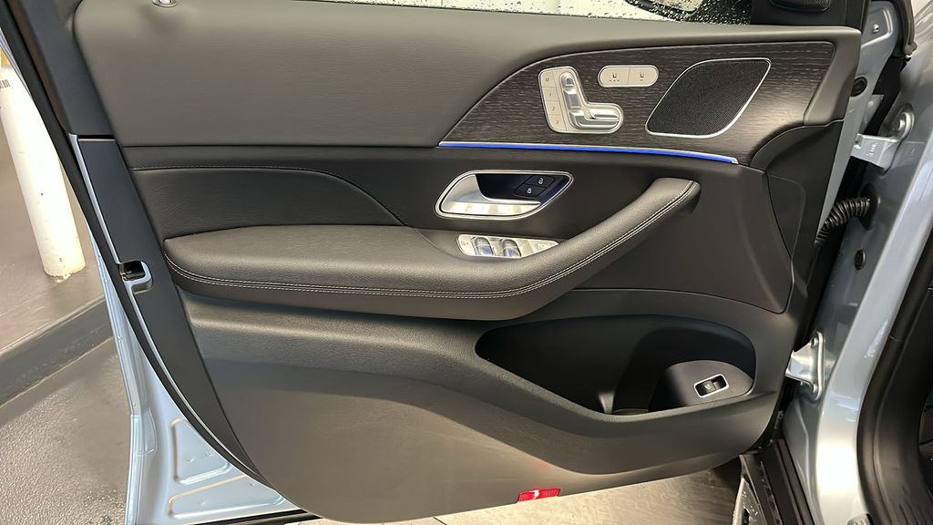 2025 Mercedes-Benz GLE 350 11