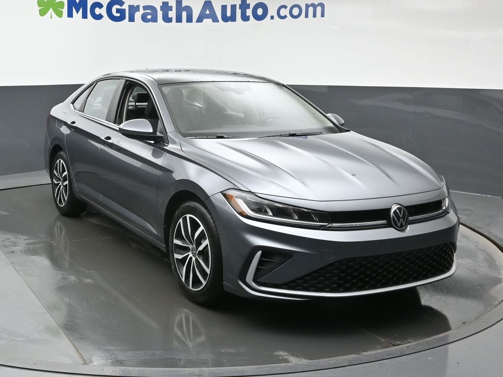 2026 Volkswagen Jetta SE's photo