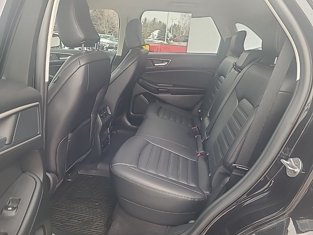 used 2024 Ford Edge car, priced at $28,742