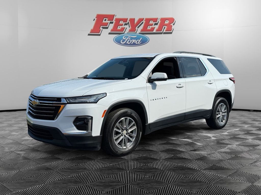 Summit White 2023 Chevrolet Traverse SUV / Crossover Front-Wheel Drive 9-Speed Automatic