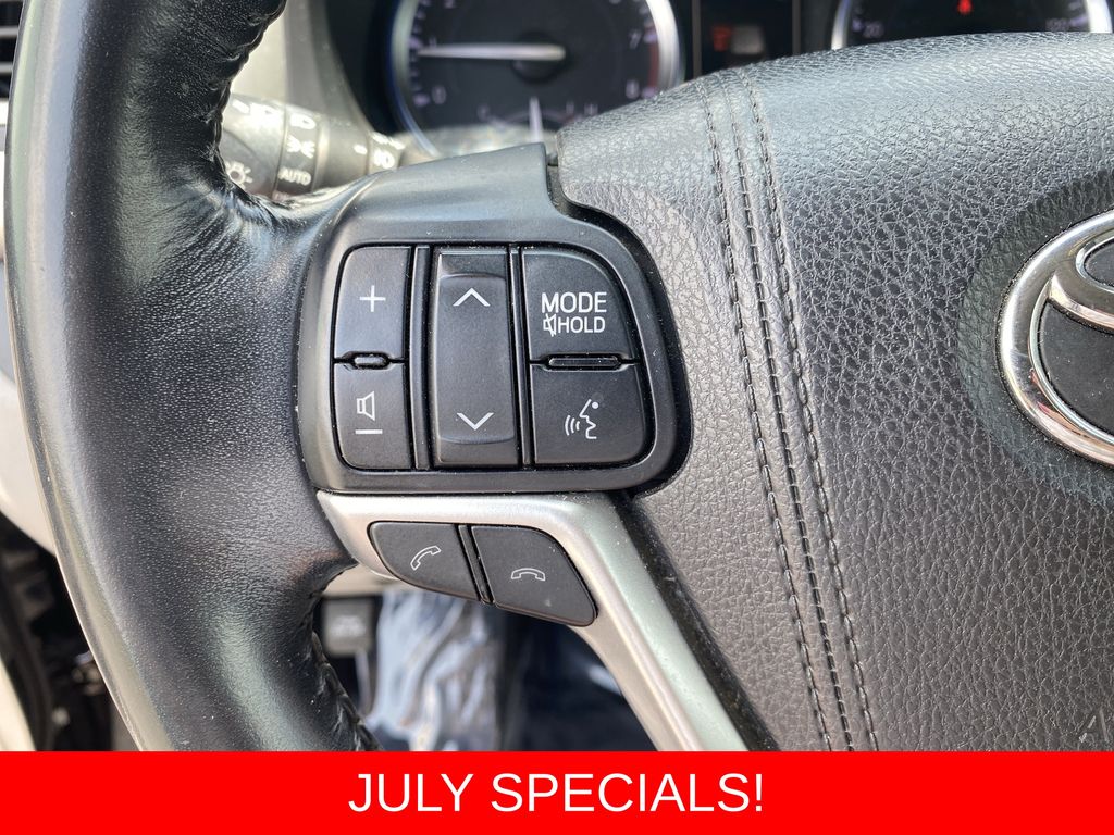 Used 2017 Toyota Highlander SUV