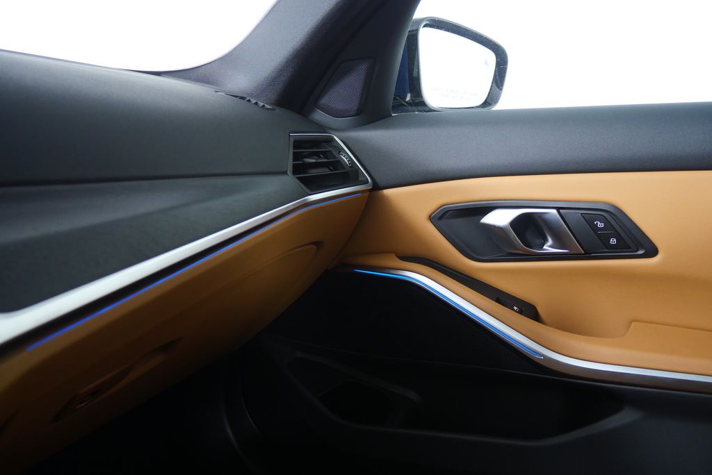 Thumbnail: 2024 BMW 3 Series - 30