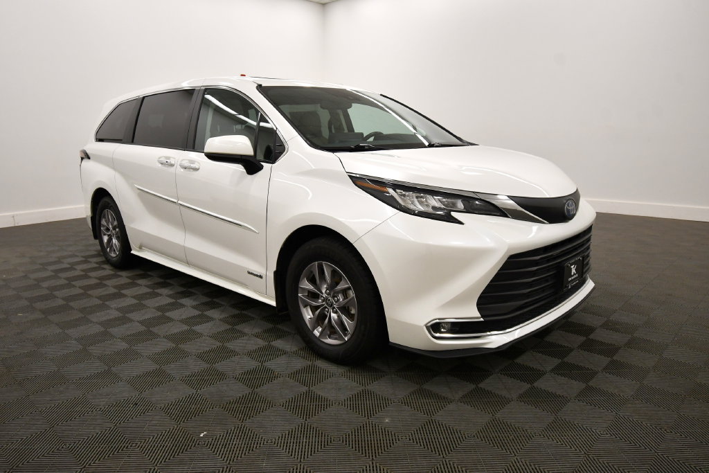 Used 2021 Toyota Sienna Van