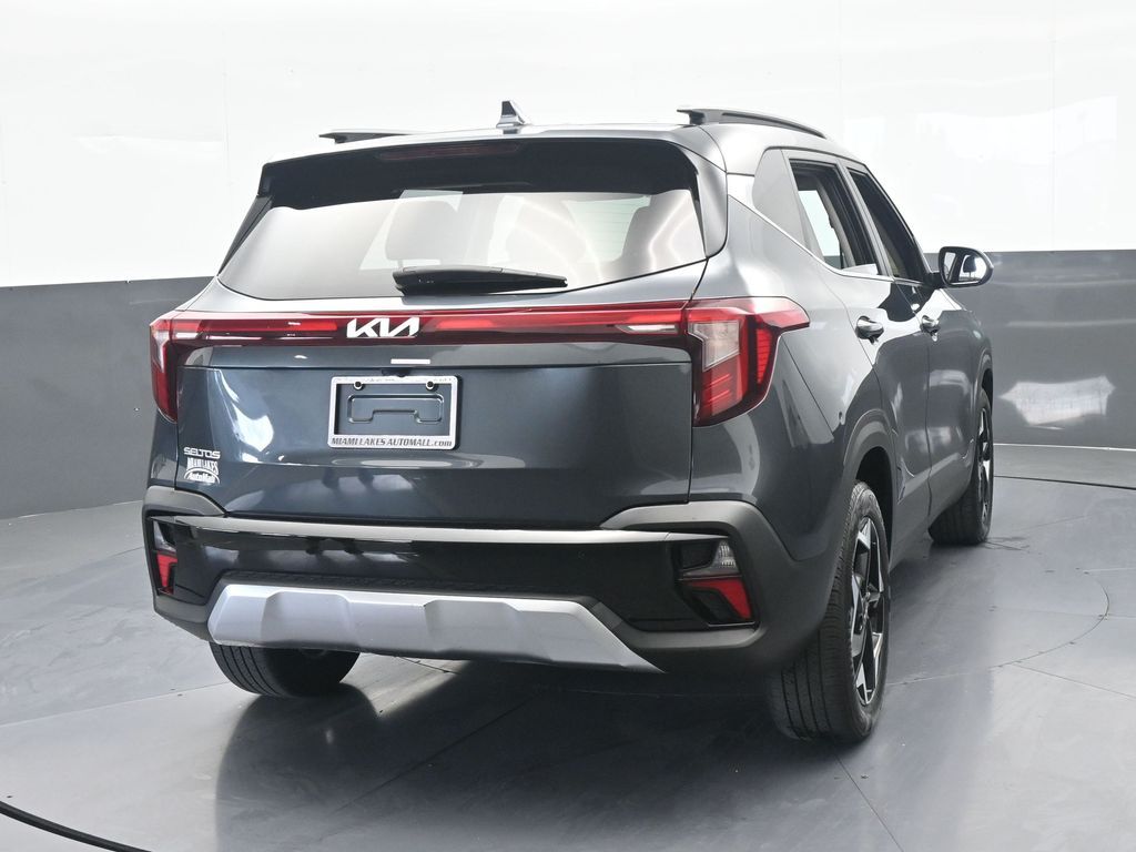 Used 2024 Gravity Gray Kia EX image 5