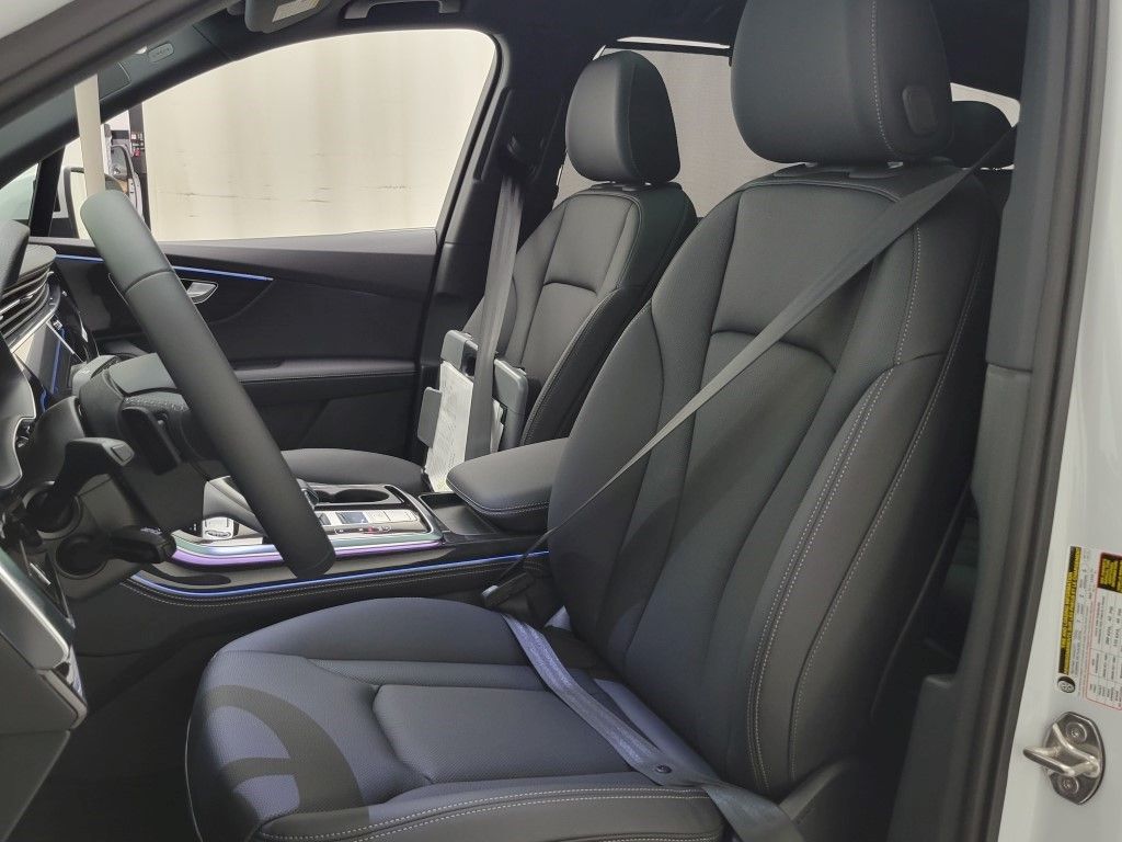 Thumbnail: 2026 Audi Q7 - 28