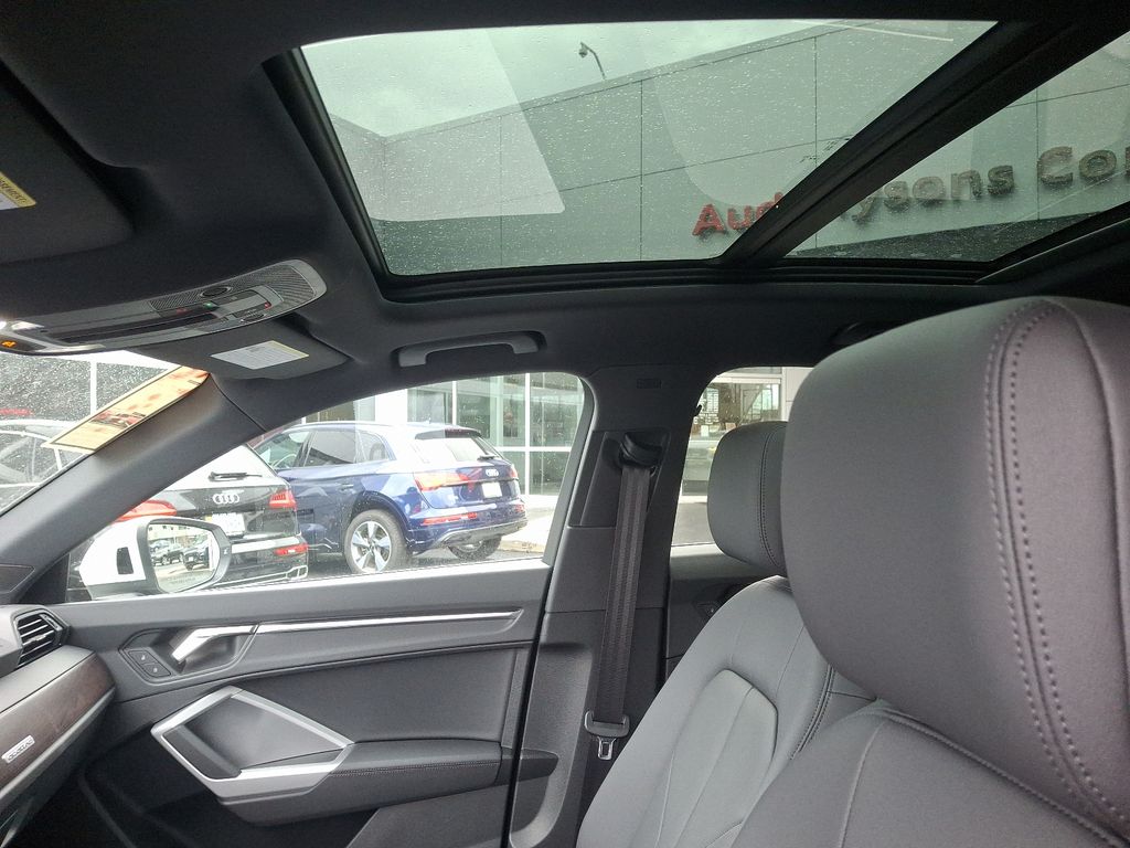 2024 Audi Q3  11