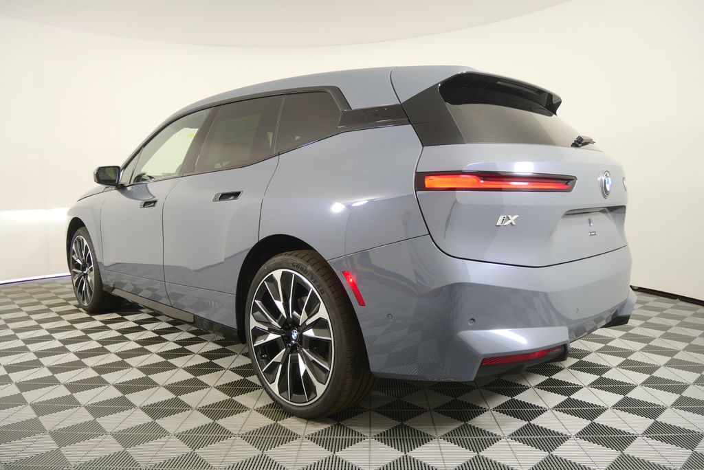 Thumbnail: 2026 BMW iX - 5