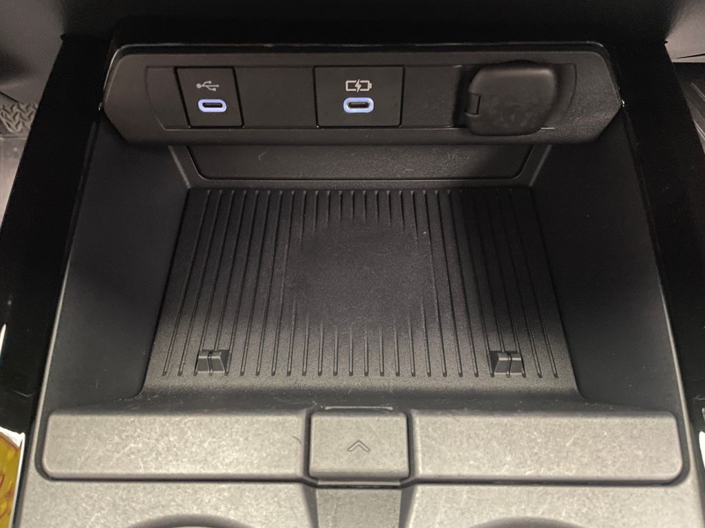 2024 Toyota Prius LE 27