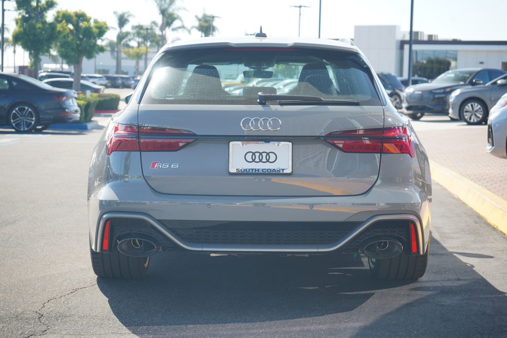 Thumbnail: 2025 Audi RS 6 - 5