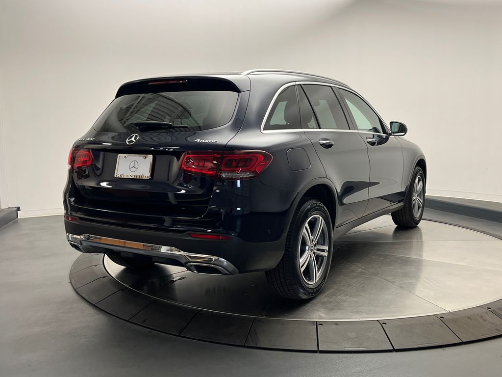 2022 Mercedes-Benz GLC 300 7