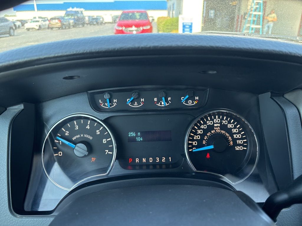 2013 Ford F-150 XLT photo 26