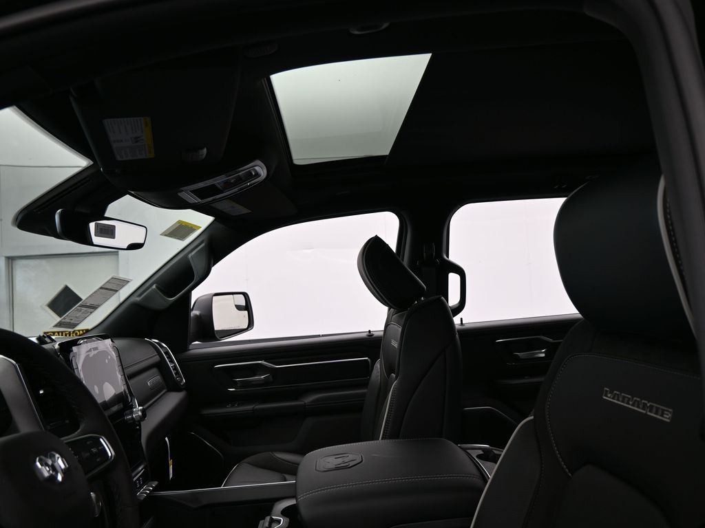 New 2026 Diamond Black Crystal Pearlcoat Ram Laramie image 11