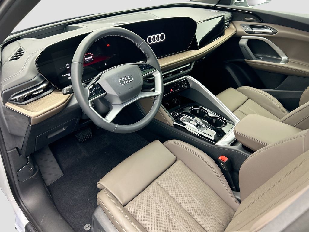 Thumbnail: 2025 Audi Q5 - 9