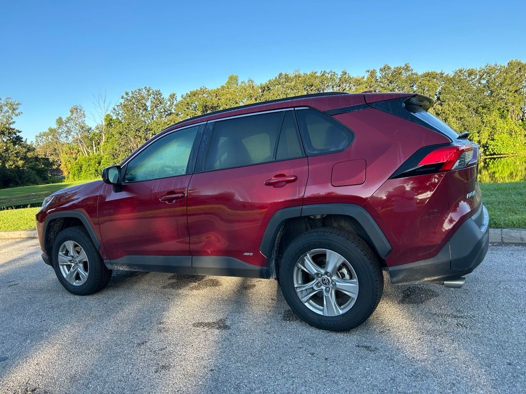 Thumbnail: 2022 Toyota RAV4 - 3