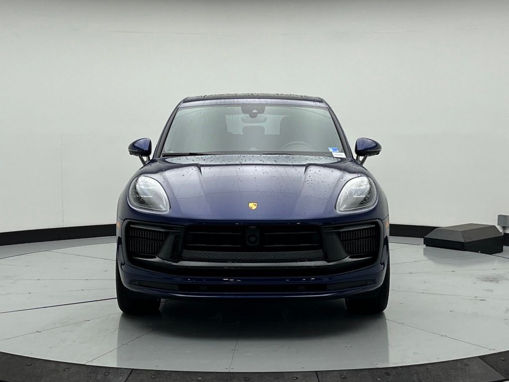 Thumbnail: 2026 Porsche Macan - 6