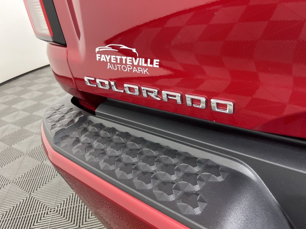 Thumbnail: 2024 Chevrolet Colorado - 3
