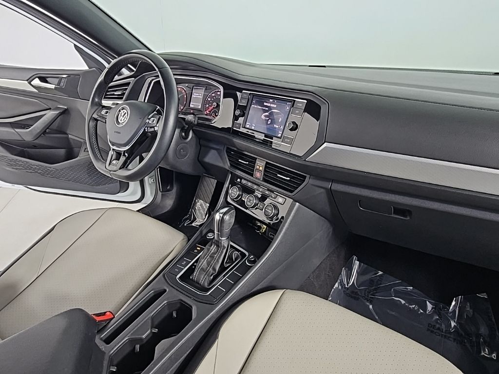 Thumbnail: 2019 Volkswagen Jetta - 13