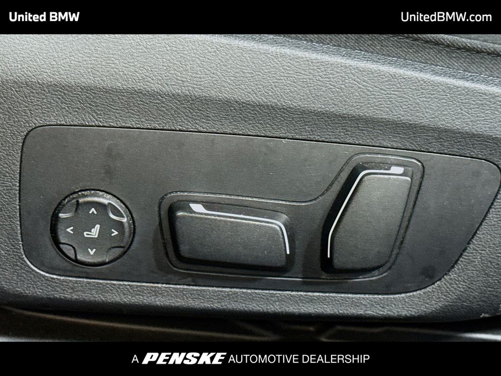 Thumbnail: 2025 BMW 4 Series - 4